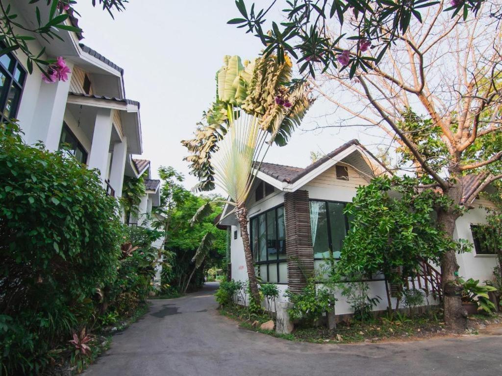 Chayada Garden House And Resort Hotel Nakhon Ratchasima Luaran gambar