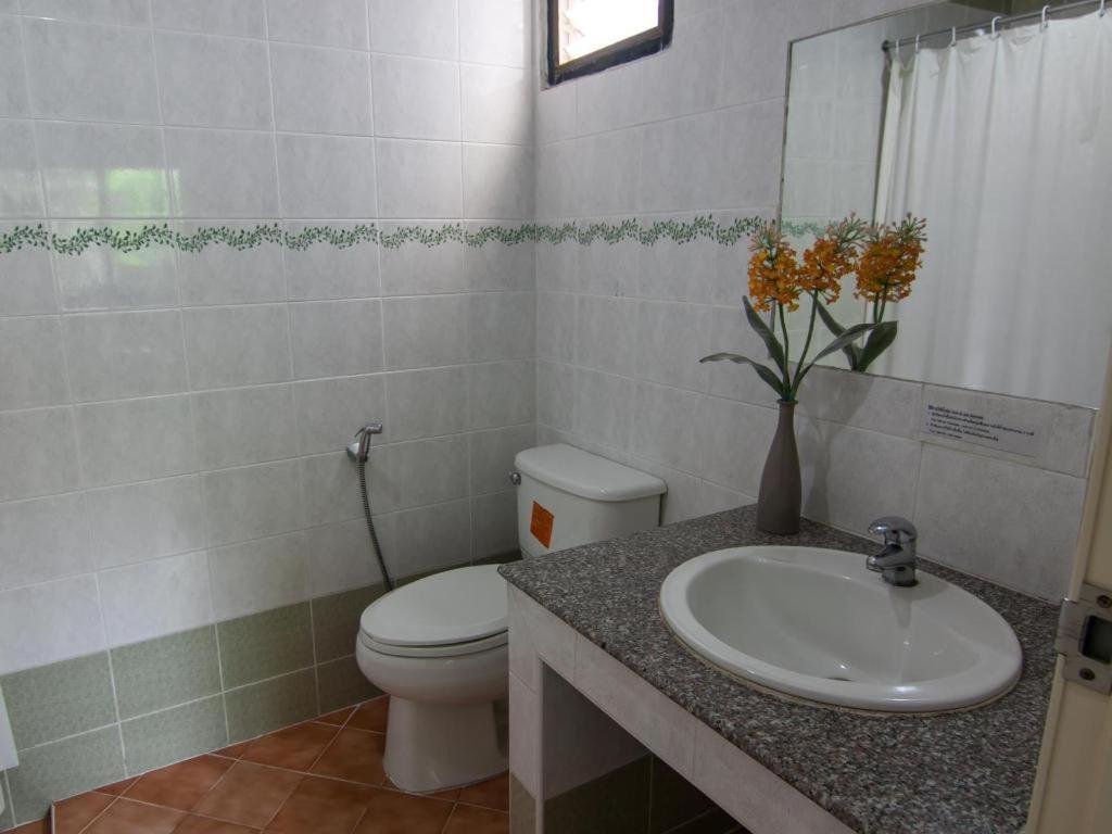 Chayada Garden House And Resort Hotel Nakhon Ratchasima Luaran gambar